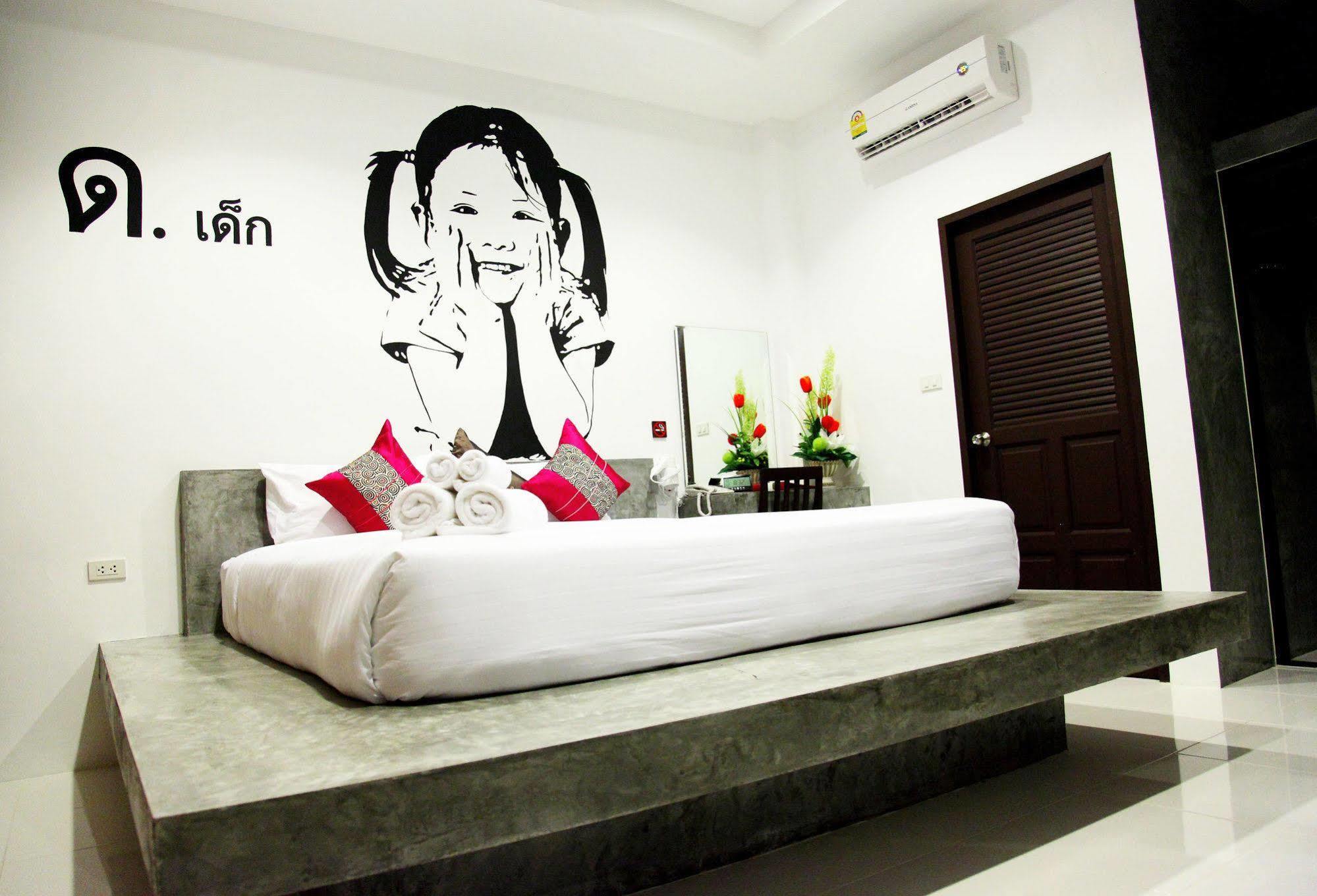 Alphabeto Resort Nai Harn Экстерьер фото