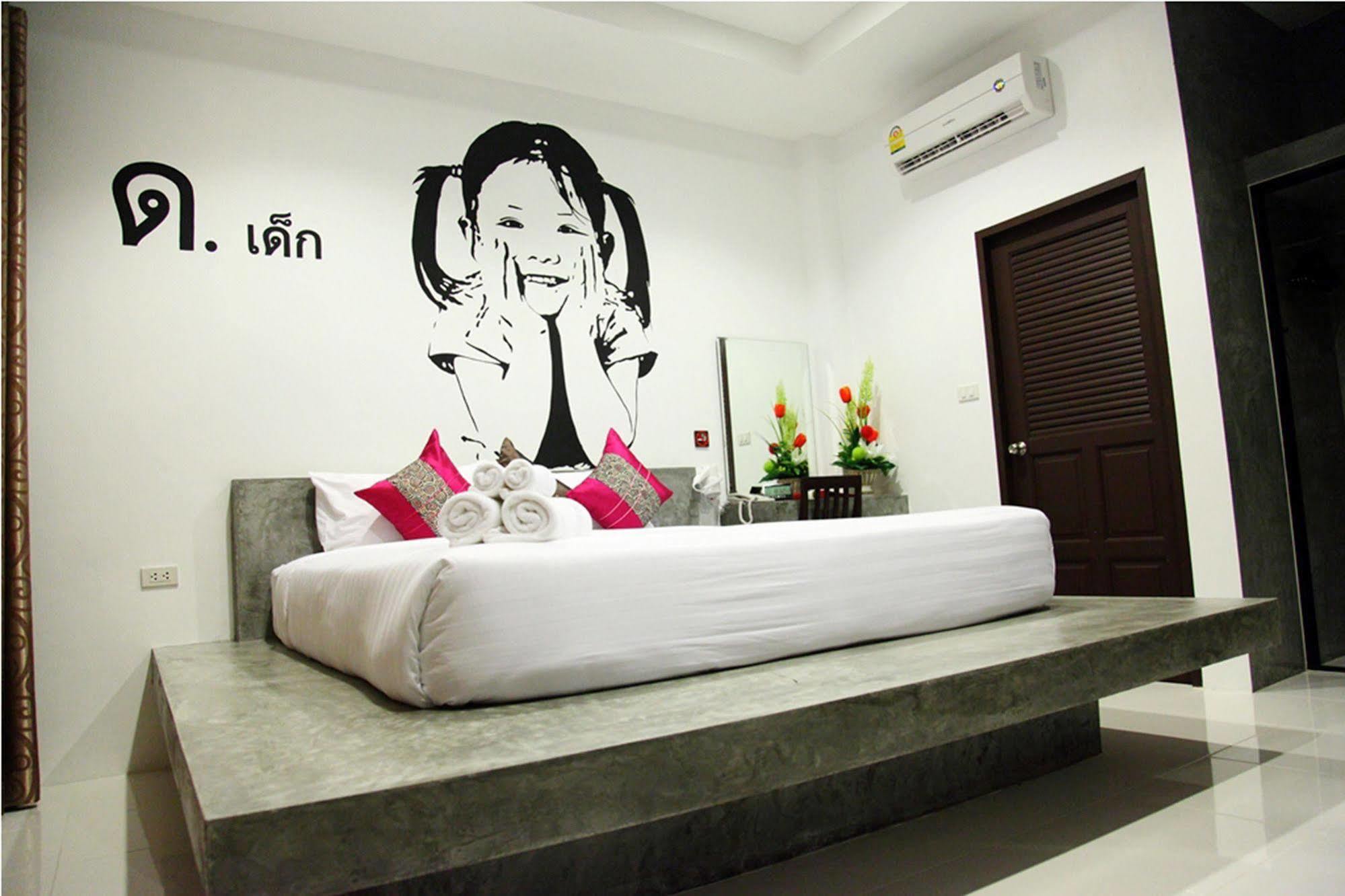 Alphabeto Resort Nai Harn Экстерьер фото